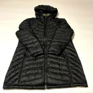 LL Bean Women’s Ultralight 850 Down Hooded Coat, three quarter length - XL